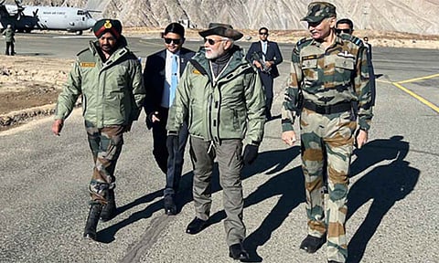 இந்த முறை கார்கில்... பாதுகாப்பு படையினருடன் தீபாவளி கொண்டாடிய பிரதமர் மோடி