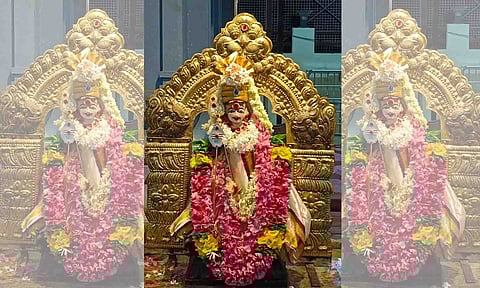 சிறப்பு அலங்காரத்தில் முருகன்.