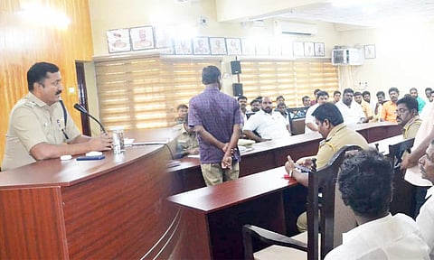 மாவட்ட எஸ்.பி பாஸ்கரன் தலைமையில் ஆலோசனை கூட்டம் நடைபெற்றது.