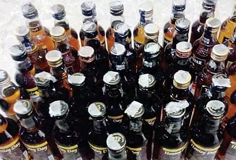 நீலகிரியில் ரூ.8¼ கோடிக்கு மது விற்பனையானது.