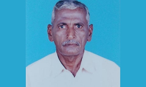 கொடுமுடி அருகே புதைத்த முதியவர் உடல் மீண்டும் வெளியே வந்ததால் பரபரப்பு