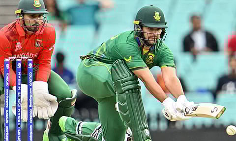 சதம் அடித்த தென் ஆப்பிரிக்கா வீரர்