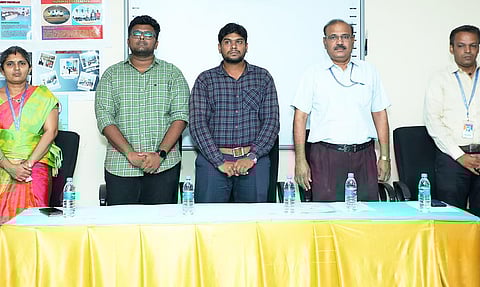 கருத்தரங்கில் பங்கேற்றவர்கள்.