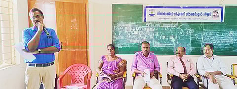 வேலைவாய்ப்பு கருத்தரங்கம் நடைபெற்ற போது எடுத்தபடம்.