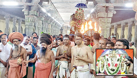 விழாவில் தருமபுரம் ஆதீனம் பங்கேற்றார் (சிறப்பு அலங்காரத்தில் முருகர்).