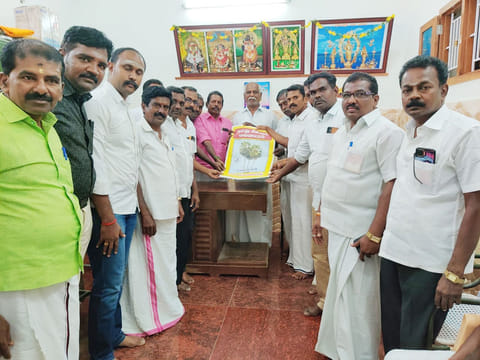 என்.ஆர்.தனபாலனை ஆதரித்து வாக்கு சேகரித்த காட்சி