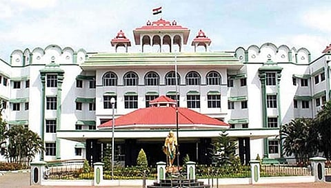 மாயமான பெண்ணை இதுவரை கண்டுபிடிக்காதது ஏன்? -மதுரை ஐகோர்ட்டு நீதிபதிகள் கேள்வி