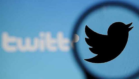 ட்விட்டரில் பணியாற்றி வந்த 5500 ஒப்பந்த ஊழியர்கள் திடீர் பணி நீக்கம்!