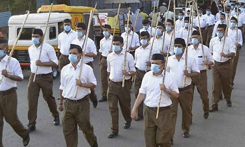 ஆர்.எஸ்.எஸ். அணிவகுப்பு தமிழகம் முழுவதும் ரத்து- ஐகோர்ட்டு நிபந்தனையால் தற்காலிகமாக ஒத்திவைப்பு