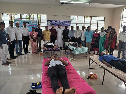 காரமடையில் ரத்த தான முகாம்