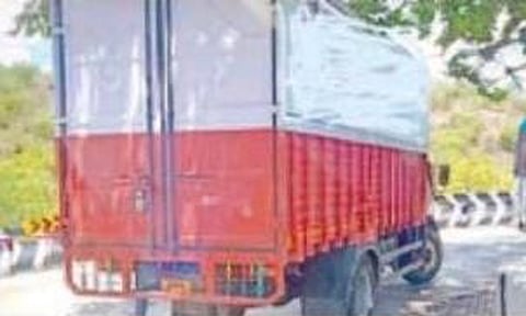 கண்டெய்னர் லாரியில் ரூ.1.68 கோடி லேப்டாப், செல்போன் கொள்ளை- டிரைவர் உட்பட 3 பேர் கைது