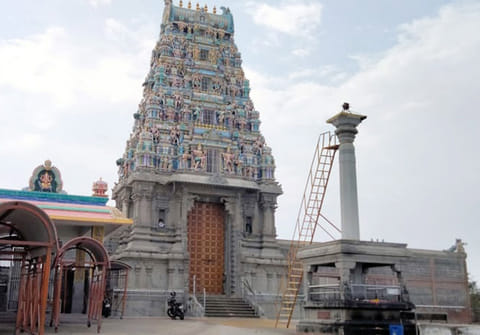 சென்னிமலை முருகன் கோவில் நடை அடைப்பு