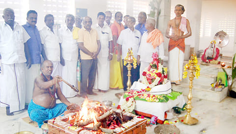 குருபூஜை விழா நடந்தது.