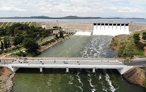 கீழ்பவானி வாய்க்கால் பாசனத்திற்கு ஆயிரம் கன அடி தண்ணீர் திறப்பு