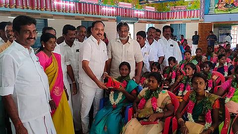 ஆலங்குடியில் சமுதாய வளைகாப்பு