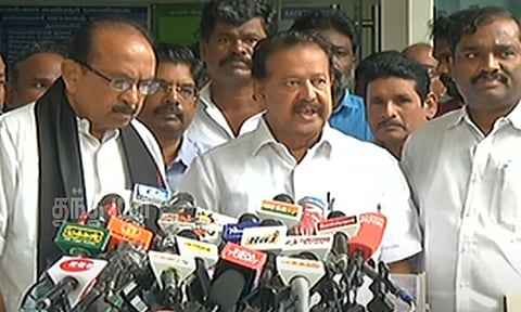 10 சதவீத இடஒதுக்கீட்டுக்கு எதிராக உச்ச நீதிமன்றத்தில் மறுசீராய்வு மனு: தமிழக அனைத்துக்கட்சி கூட்டத்தில் தீர்மானம்