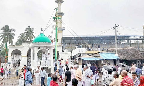 கொடிமரம் நடுவிழா நடைபெற்றது.