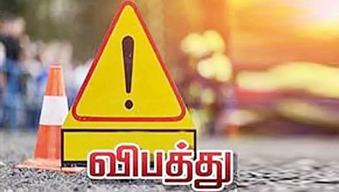 சேலம் அருகே மோட்டார் சைக்கிள்கள் மோதி வக்கீல் பலி