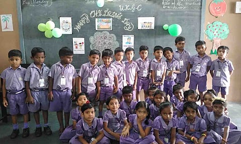 போட்டிகளில் கலந்துகொண்ட மாணவர்களை படத்தில் காணலாம்.
