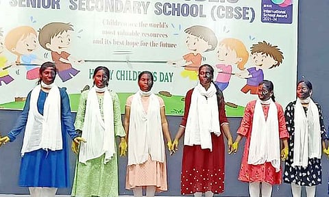 ஏ,வி.பி. பள்ளியில் குழந்தைகள் தினவிழா கொண்டாடப்பட்ட காட்சி.