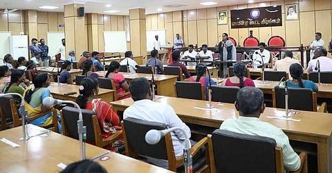 ஆய்வு கூட்டம் நடைபெற்ற போது எடுத்த படம்