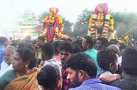 கொட்டக்குடி அய்யனார் கோவில் குதிரை எடுப்பு திருவிழா நடைபெற்றது.