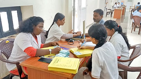 மருத்துவ முகாம் நடைபெற்ற போது எடுத்த படம்.