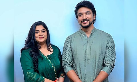 மஞ்சிமா மோகன் - கவுதம் கார்த்திக்