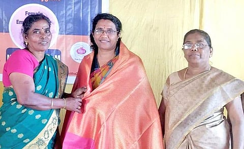 பணகுடி புள்ளிமான் பள்ளியில் விழிப்புணர்வு கருத்தரங்கு