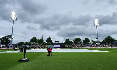 நியூசிலாந்து - இந்தியா அணிகள் மோதும் 2-வது ஒருநாள் போட்டி மழையால் பாதிப்பு