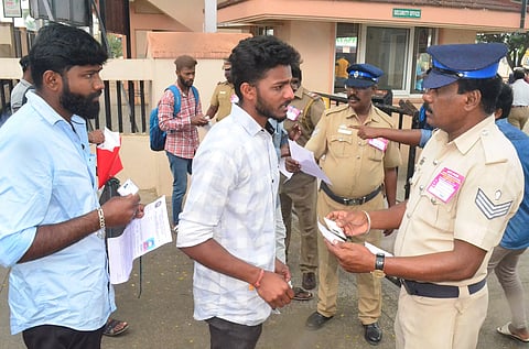 கோவையில் இன்று 2-ம் நிலை காவலர்களுக்கான எழுத்து தேர்வு