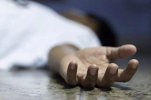 கிணற்றில் தவறி விழுந்து கட்டிட தொழிலாளி சாவு