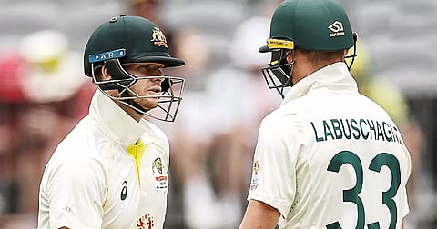 வெஸ்ட்இண்டீசுக்கு எதிரான முதல் டெஸ்ட்: சுமித் சதம்- லபுஸ்சேன் இரட்டை சதம்