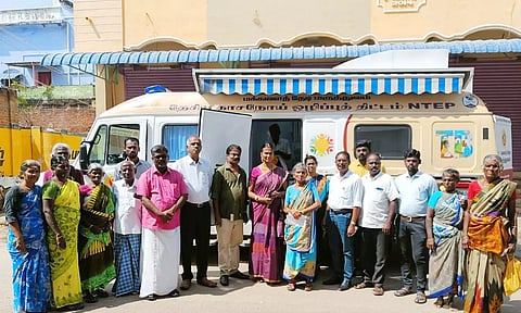 முகாமில் கலந்து கொண்டவர்களை படத்தில் காணலாம்.