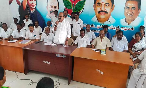 கூட்டத்தில் மாநகர் மாவட்ட செயலாளர் பொள்ளாச்சி ஜெயராமன் எம்.எல்.ஏ., பேசிய போது எடுத்த படம். அருகில் முன்னாள் எம்.எல்.ஏ., குணசேகரன் மற்றும் நிர்வாகிகள் உள்ளனர்.