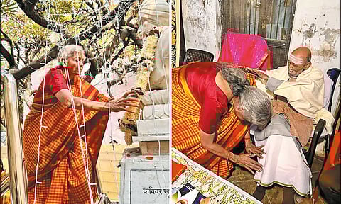 நிர்மலா சீதாராமன் பாரதியாரின் மருமகன் கே.வி.கிருஷ்ணனிடம் ஆசி பெற்ற காட்சி.