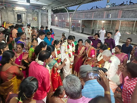 சென்னிமலை முருகன் கோவிலில் இன்று 12 ேஜாடிகளுக்கு திருமணம்