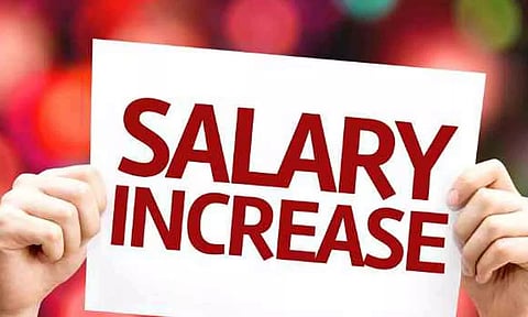 ஊதிய உயர்வு வழங்க கோரி போராட்டம் - மாற்றுத்திறன் மாணவர்களுக்கான சிறப்பு பயிற்றுனர்கள் முடிவு