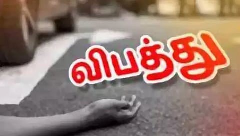 மன்னார்குடி அருகே மோட்டார் சைக்கிள்கள் மோதி 2 பேர் பலி