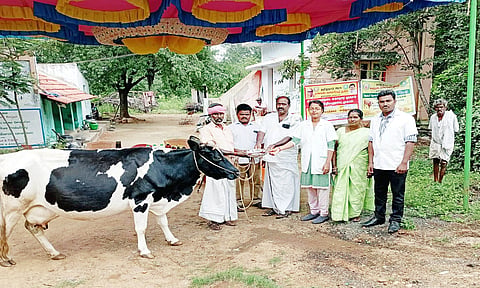 சிறந்த கால்நடைகளுக்கு பரிசுகள் வழங்கப்பட்டது