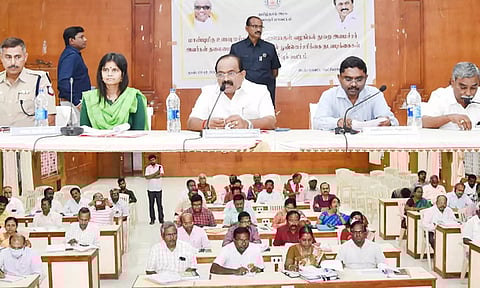 ஆய்வு கூட்டத்தில் அமைச்சர் சக்கரபாணி பேசினார்.