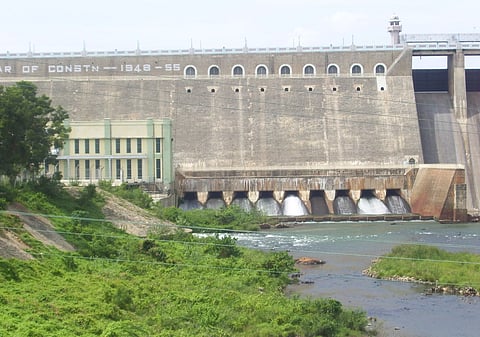 கீழ்பவானி வாய்க்காலுக்கு தண்ணீர் திறப்பு குறைப்பு