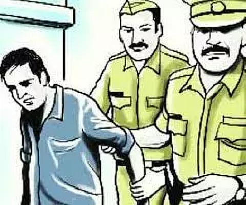 சின்னசேலம் அருகே தொடர் திருட்டில் ஈடுபட்ட வாலிபருக்கு தர்ம அடி ெகாடுத்த பொதுமக்கள் போலீசில் ஒப்படைத்தனர்
