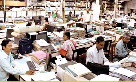 மத்திய அரசுத் துறைகளில் 9.79 லட்சம் பணியிடங்கள் காலியாக உள்ளன