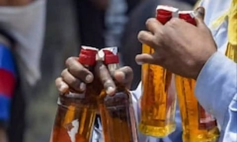 ஆந்திராவில் மது விற்பனை 55 சதவீதம் சரிவு