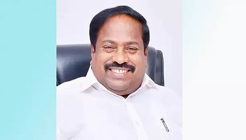 குடும்ப அட்டைதாரர்களுக்கு ரூ.2 ஆயிரம் வழங்க வேண்டும்