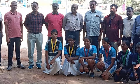 வெற்றி பெற்ற மாணவிகளை பள்ளி முதல்வர், ஆசிரியர்கள் பாராட்டினர்.