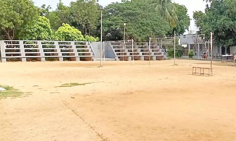 நன்னிலம் அரசு பள்ளி விளையாட்டு மைதானத்தை மேம்படுத்தி தர வேண்டும்