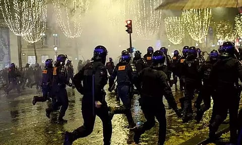 பிரான்சில் வன்முறையில் ஈடுபட்ட ரசிகர்கள்