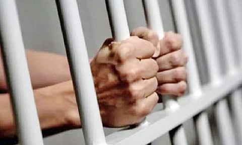 திருத்துறைப்பூண்டியில், புகையிலை பொருட்கள் கடத்திய 3 பேர் கைது